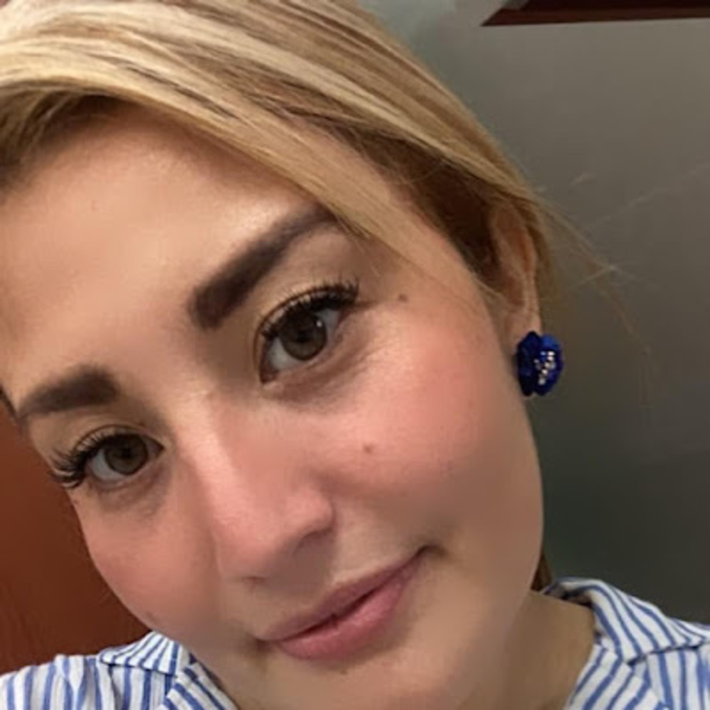 Meet your Posher, Lourdes